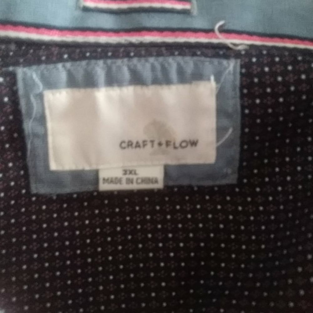 Button up shirt - Picture 2 of 4